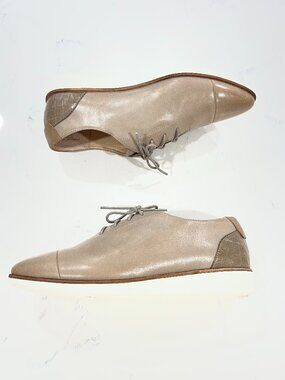 Frankie 4 Beige Oxford Buddy Flats with Minimalist Design and Cap Toe Size 9